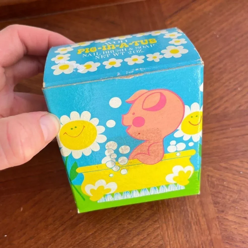 VTG Avon Pig-In-A-Tub Soap Nail Brush Gift Set Original Box 1970s